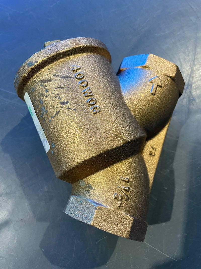 Wilkins 112-YBXLP, 1-1/2" Bronze Body Y Type Strainer W/Plug , FNPT Connections, 20 Mesh, Lead Free Bronze