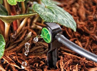 DIG- 06-054, Single PC Outlet Emitter W/ Stake, 1 GPH button dripper with 6" stake-Black