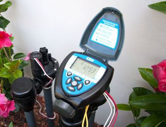 DIG 740A-000, Four Station Battery Controller Only / With Rain Sensor Connection